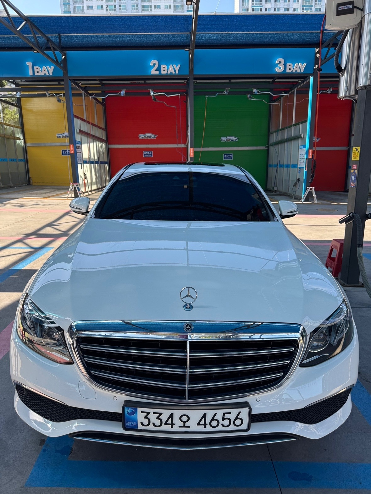 E 클래스 W213 E220 d 4Matic 전기형 (194마력)익스클루시브 매물 썸네일