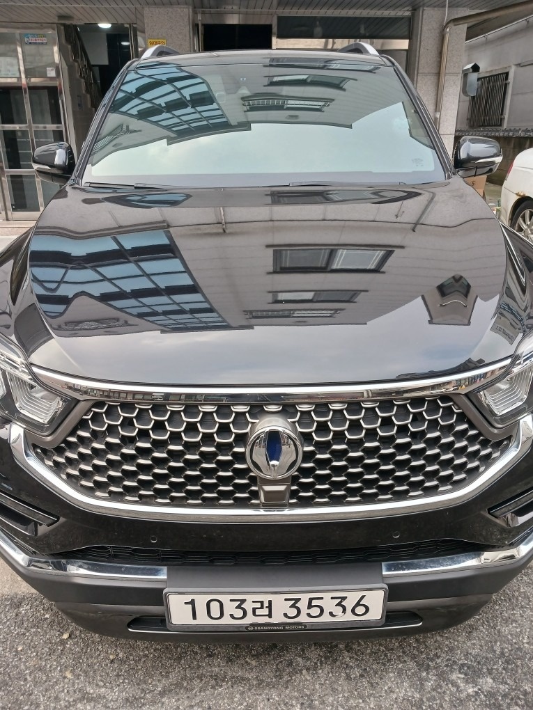 G4 렉스턴 Y400 5인승(디젤 2.2) 4WD 화이트 에디션 매물 썸네일