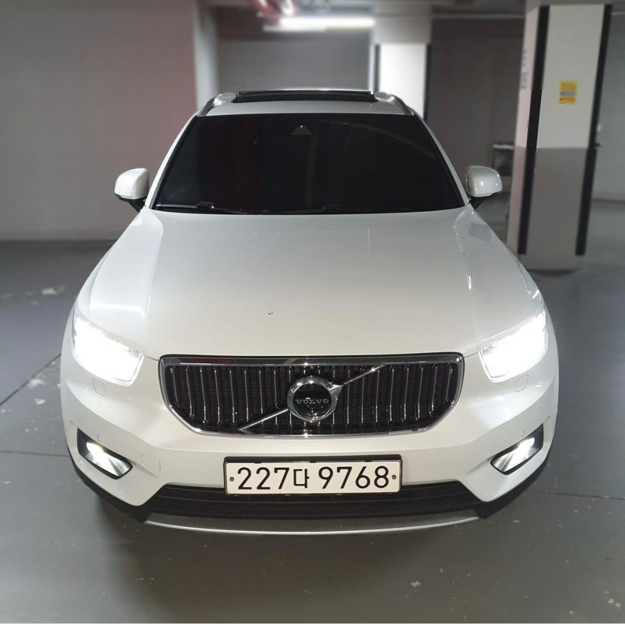 XC40 B4 AWD Inscription 매물 썸네일