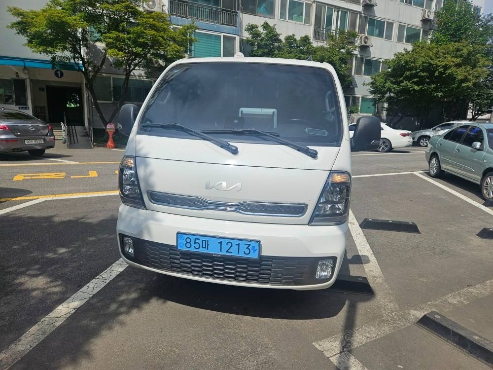 더 뉴 봉고 Ⅲ 1톤 PU BEV 초장축 킹캡 GLS 매물 썸네일