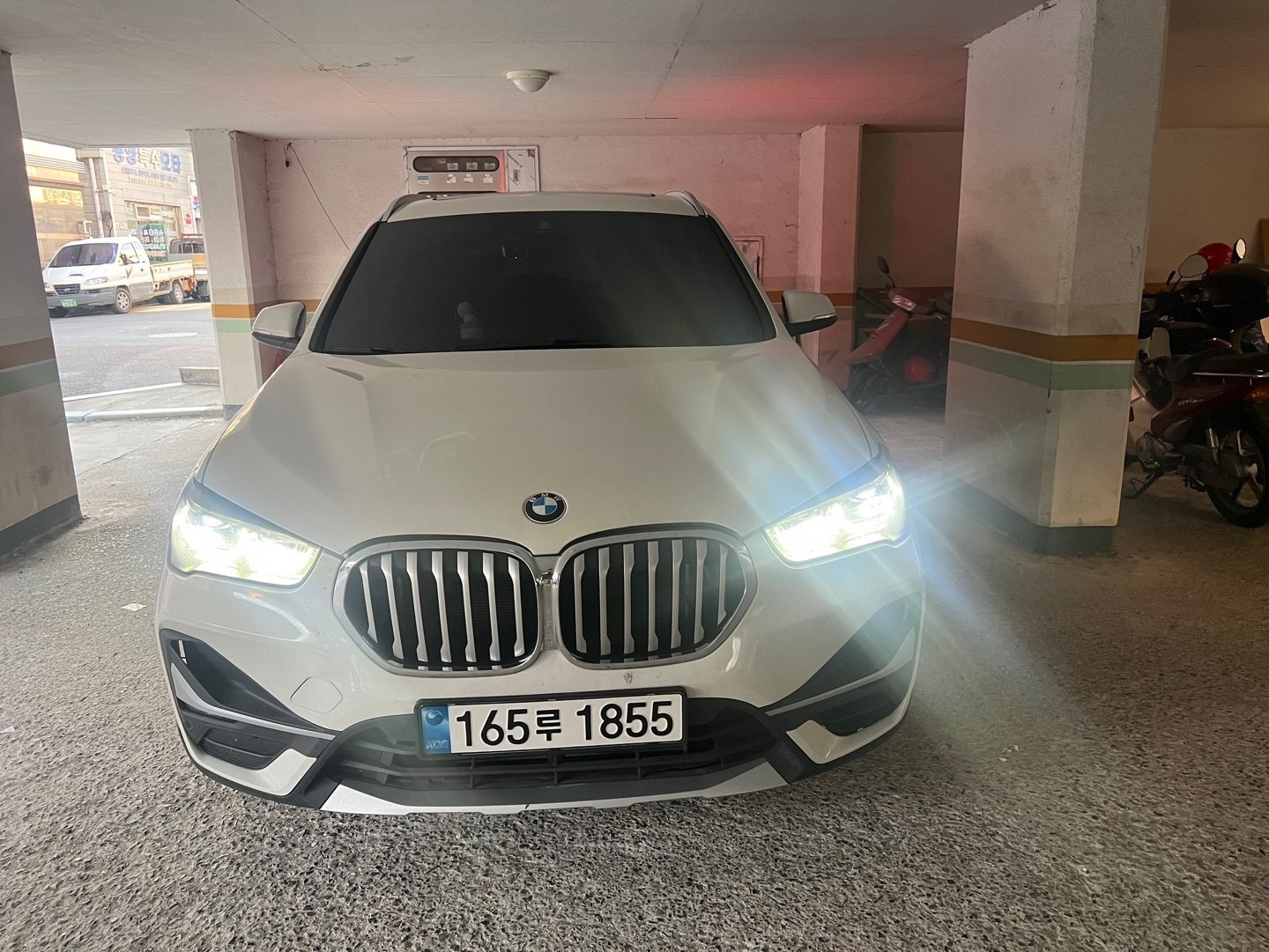 X1 F48 20 i xDrive (192마력)xLine 매물 썸네일