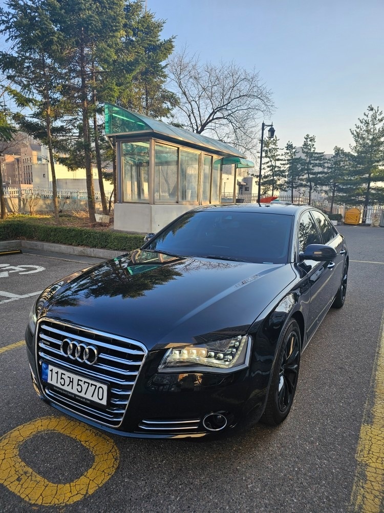 A8 D4/4H 4.2 FSI 콰트로 (371마력) 매물 썸네일