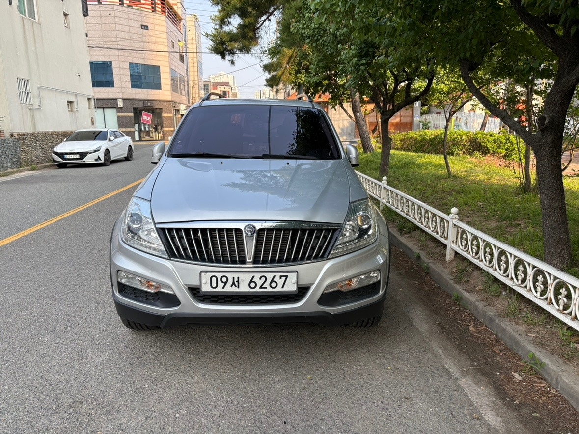 렉스턴 W Y200 5인승(RX5 2.2) RWD 럭셔리 매물 썸네일