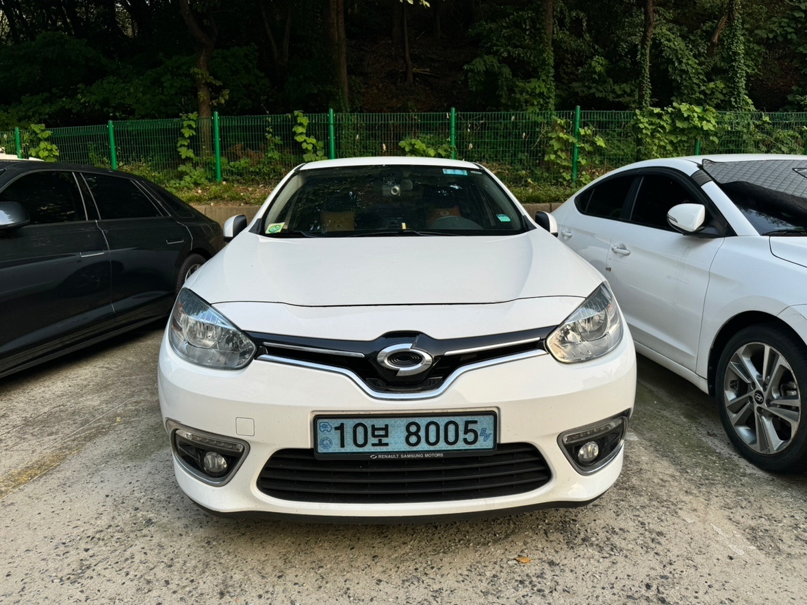 SM3 Z.E BEV(35.9kWh) FWD SE 매물 썸네일