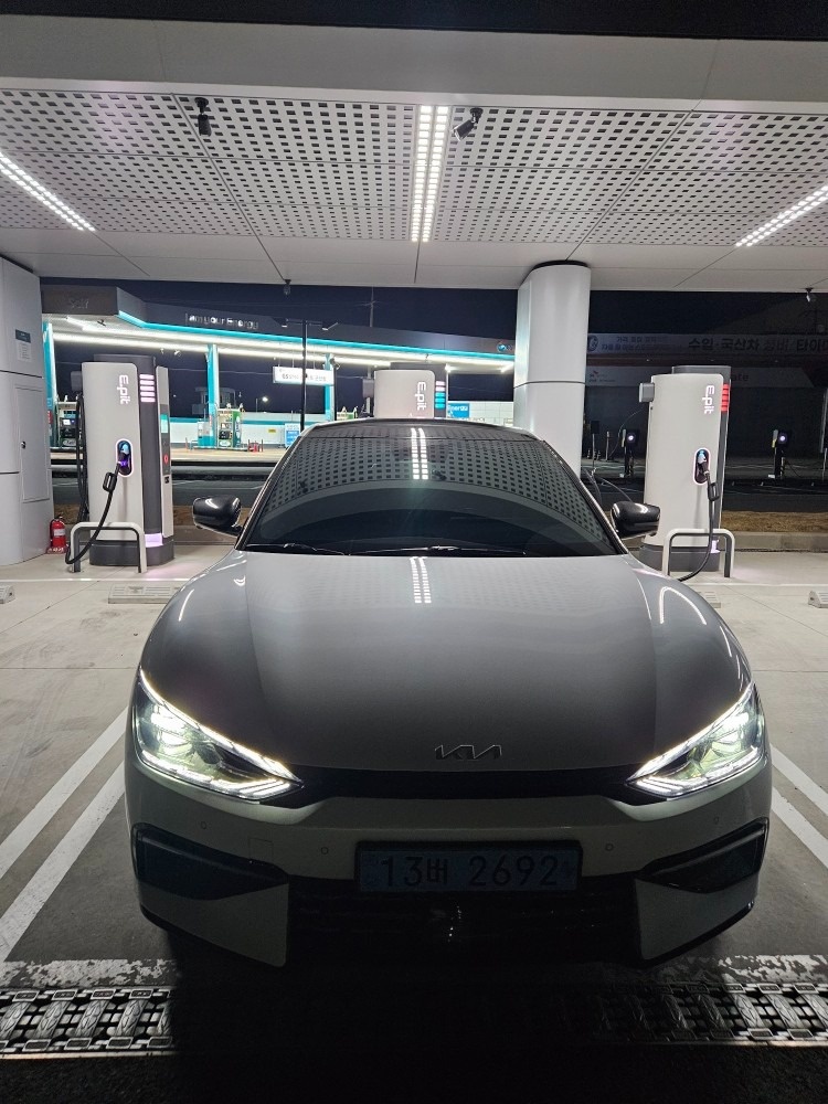 EV6 CV BEV(롱레인지/77.4kWh) AWD GT-Line(403km) 매물 썸네일