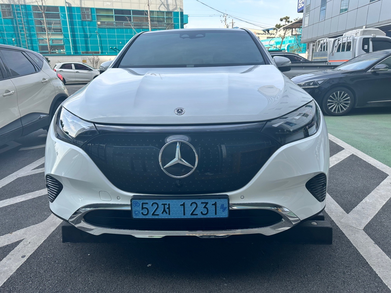 EQE SUV X294 EQE350 4Matic 전기형 (404km) 매물 썸네일