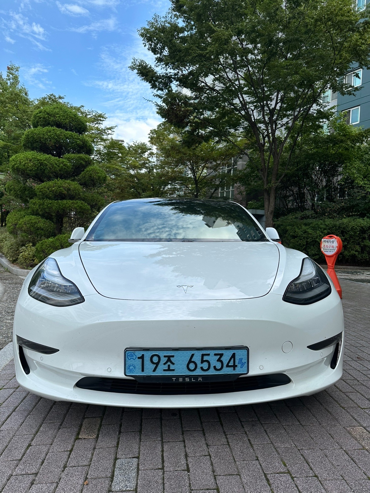 모델 3 BEV(75kWh) AWD 롱 레인지 매물 썸네일