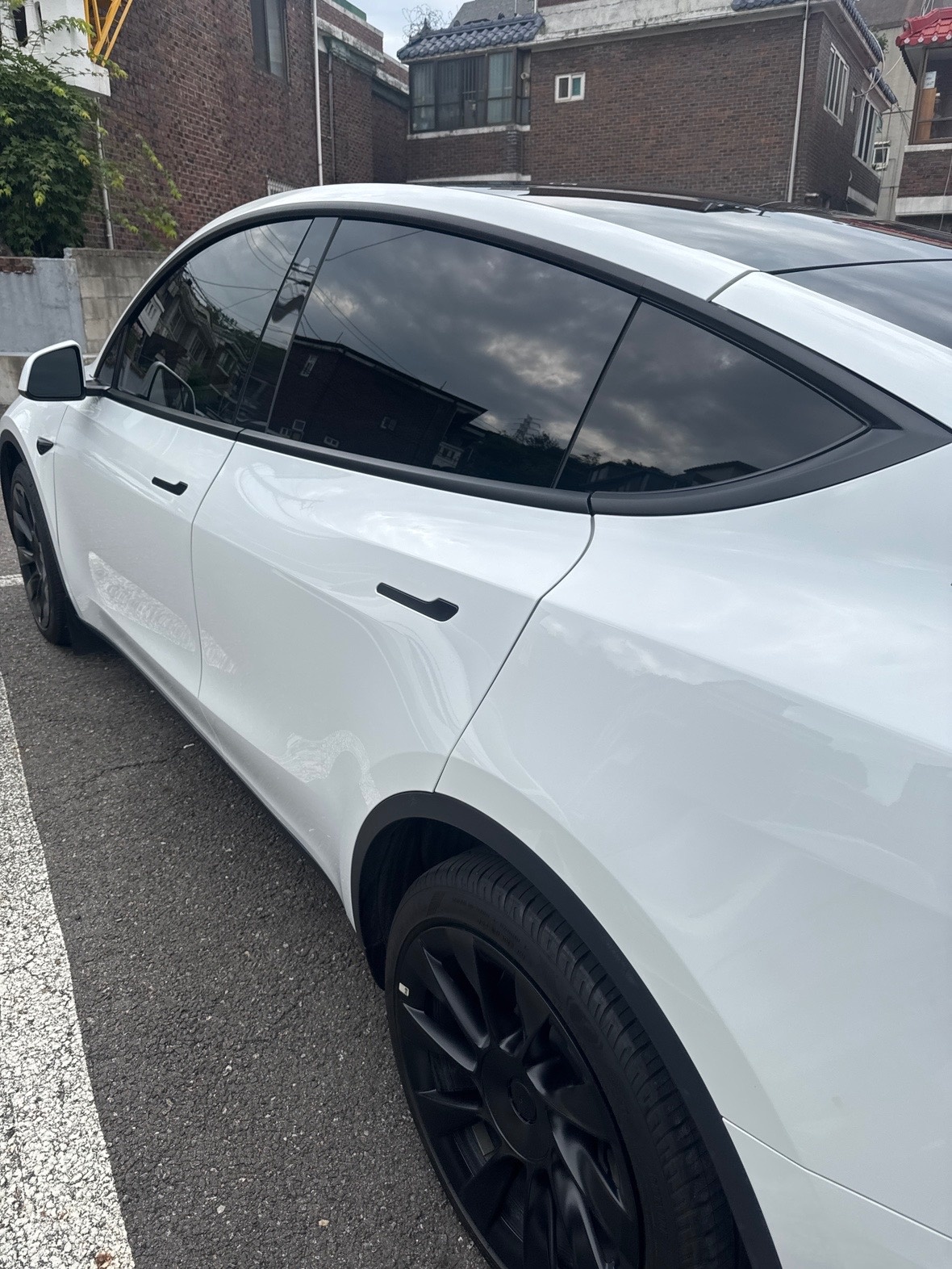 모델 Y BEV(89.2 kWh) AWD 롱 레인지 매물 썸네일