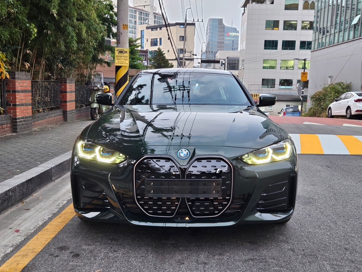 i4 그란쿠페G26 40(84kWh) eDrive M 스포츠 프로 매물 썸네일
