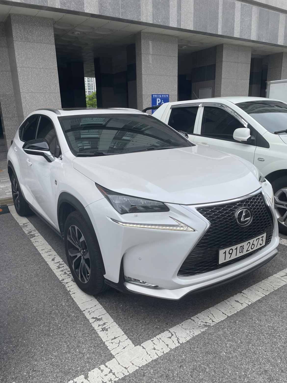 NX AZ10 NX200t AWD 전기형 (238마력)F-Sport 매물 썸네일