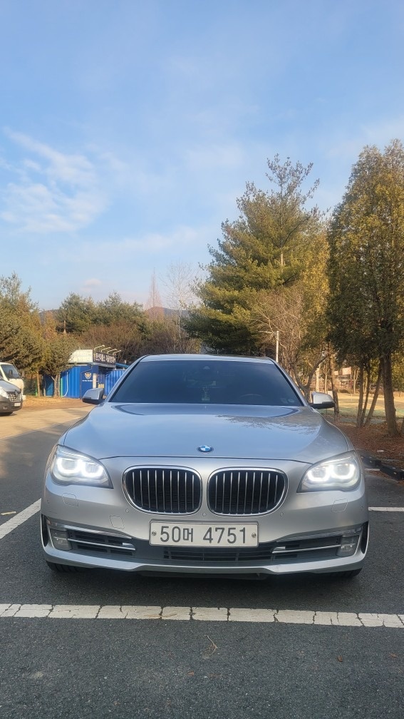 7시리즈 F01 740 d xDrive (313마력) 매물 썸네일