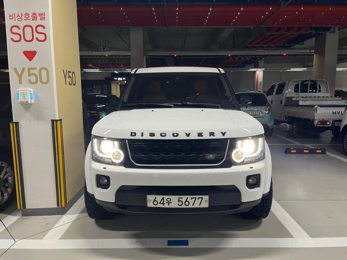 디스커버리 4 L319 3.0 TD V6 SE 매물 썸네일
