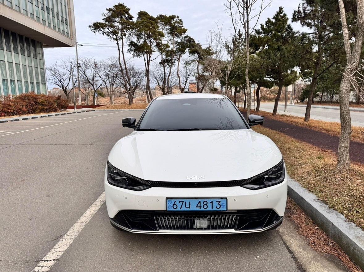 EV6 CV BEV(롱레인지/77.4kWh) RWD 어스(470km) 매물 썸네일