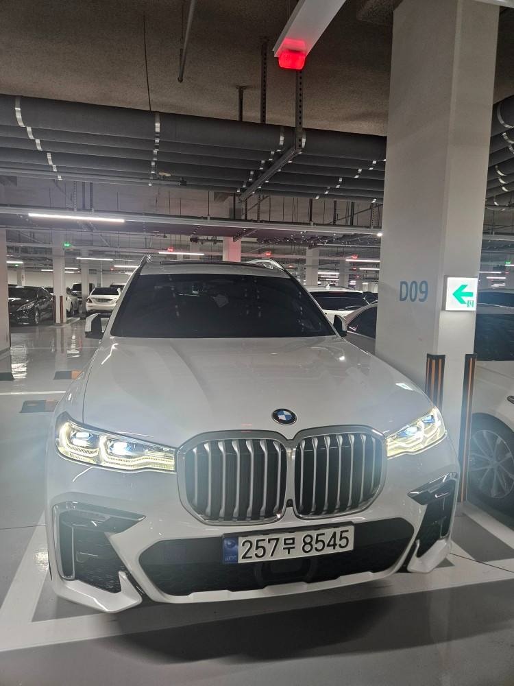 X7 G07 40d xDrive 후기형 (340마력)M Sport 매물 썸네일