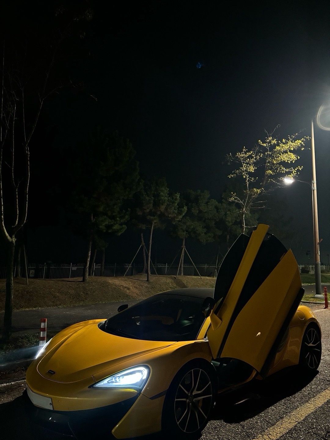 570 S 3.8 쿠페 (MR) (570마력) 매물 썸네일