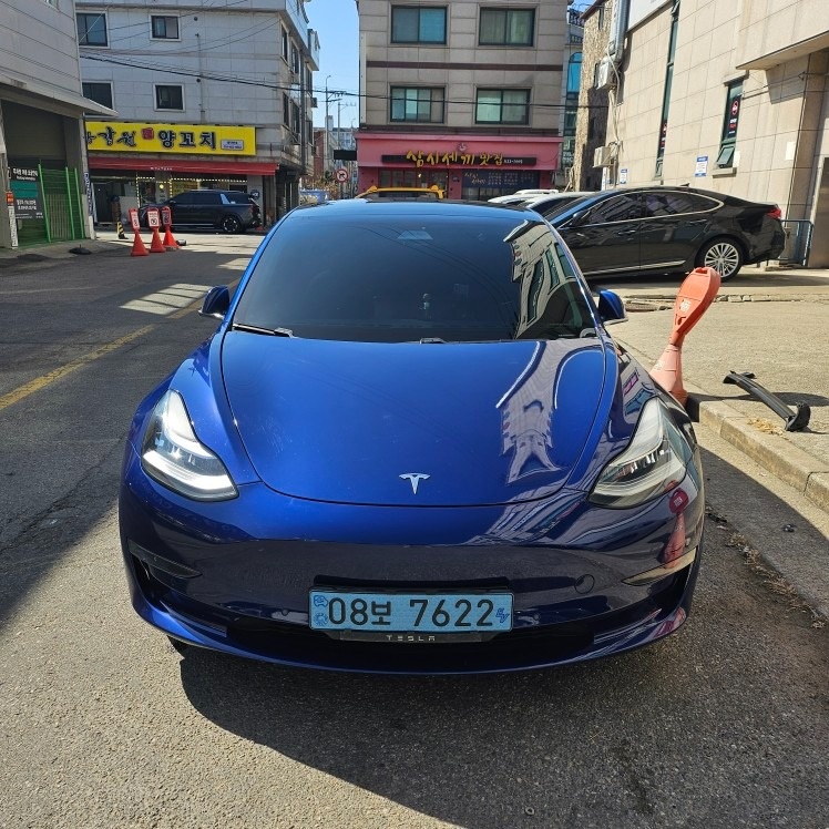 모델 3 BEV(75kWh) AWD 롱 레인지 매물 썸네일