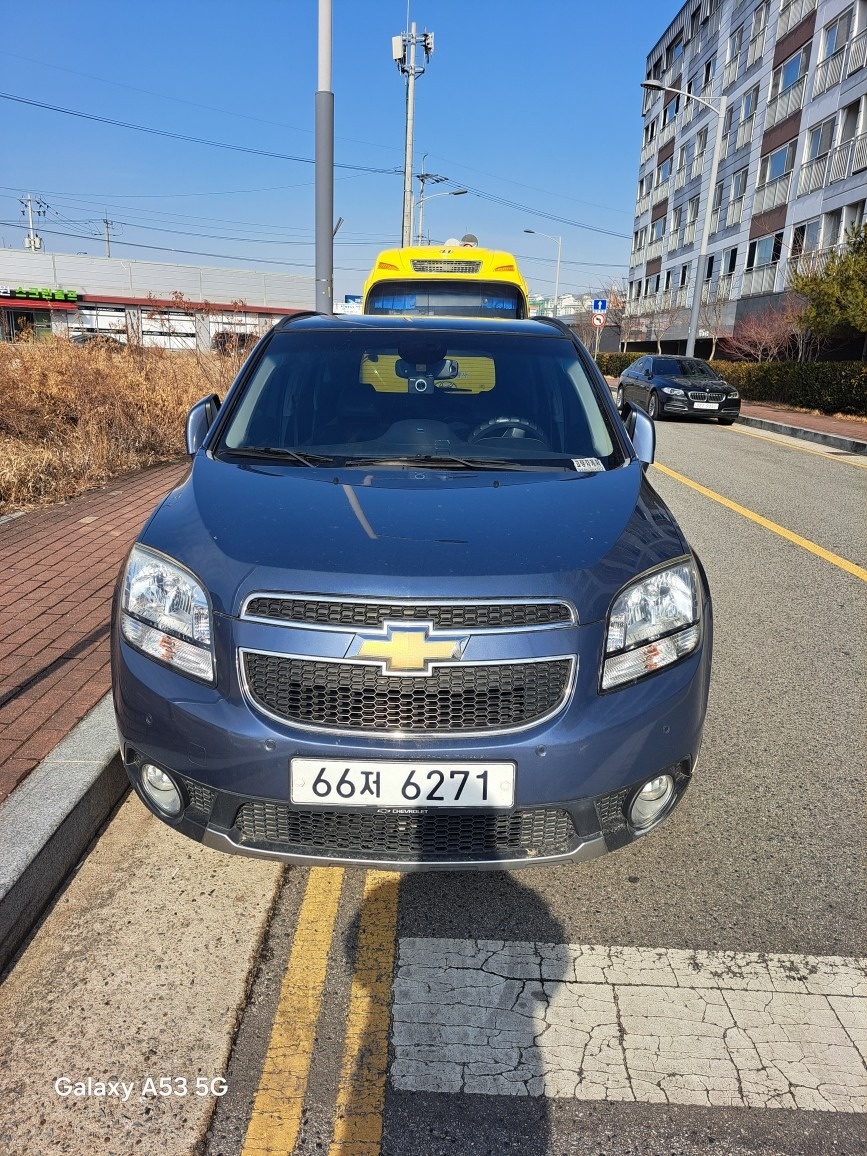 올란도 MPV7 7인승(2.0 LPi) FWD LT 세이프티 팩 매물 썸네일