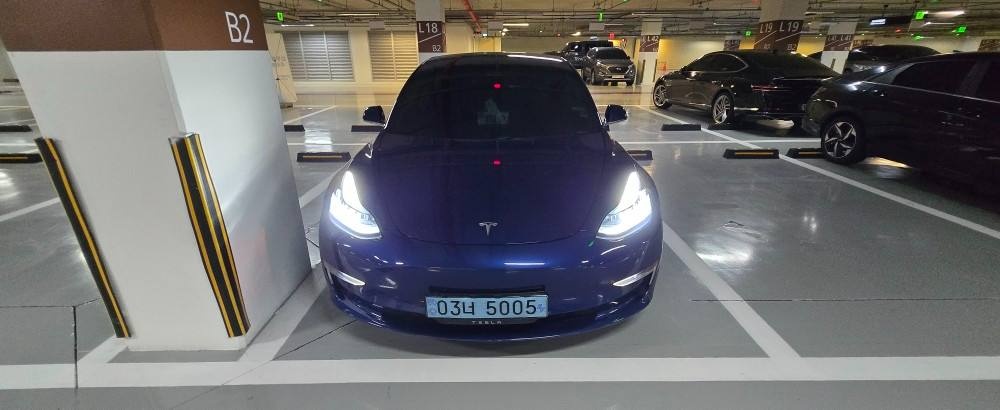모델 3 BEV(75kWh) AWD 롱 레인지 매물 썸네일
