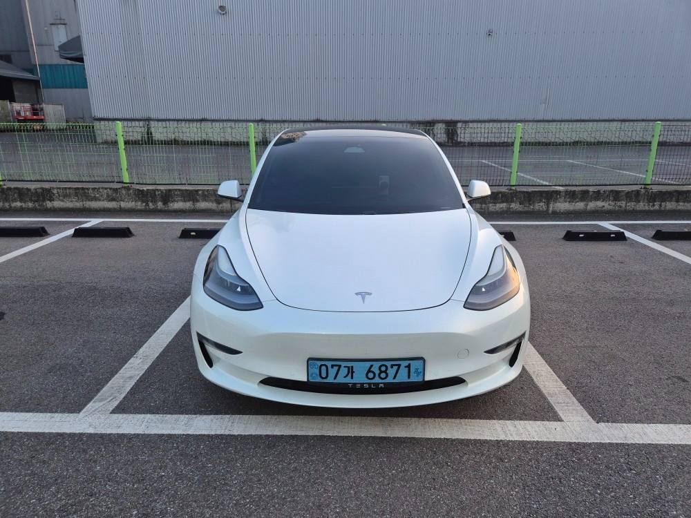 모델 3 BEV(75kWh) AWD 롱 레인지 매물 썸네일