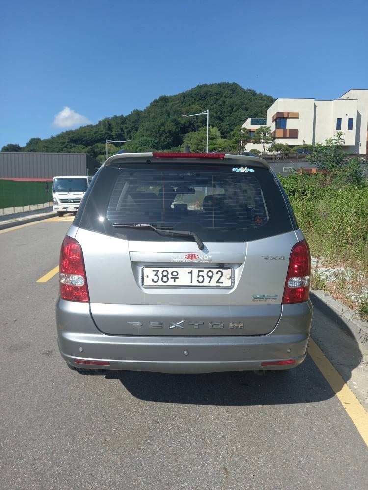 슈퍼 렉스턴 Y200 7인승(디젤 RX4) RWD 최고급 매물 썸네일