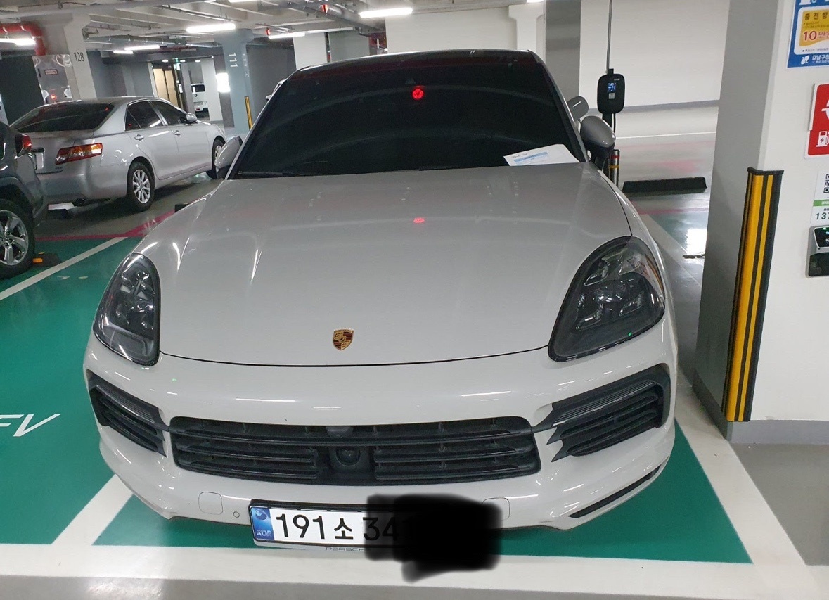 카이엔 9YA 3.0 (V6 E-Hybrid) Coupe 전기형 (348마력) 매물 썸네일