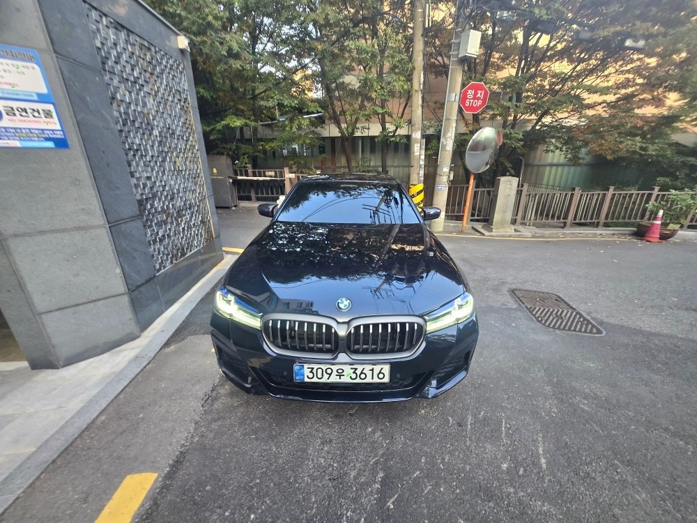 5시리즈 G30 M550 i xDrive 페이스리프트 (530마력) 매물 썸네일