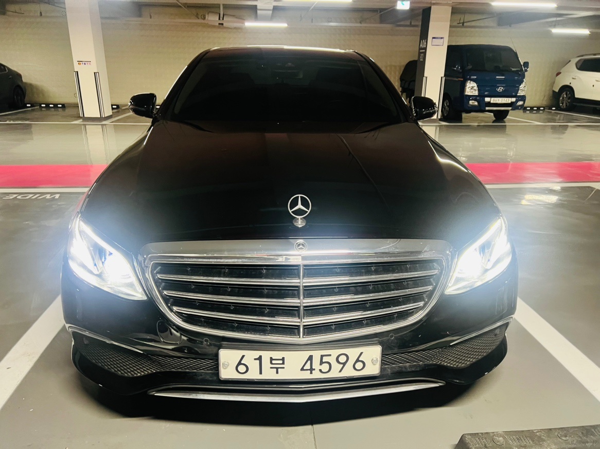 E 클래스 W213 E220 d 전기형 (163마력) 매물 썸네일