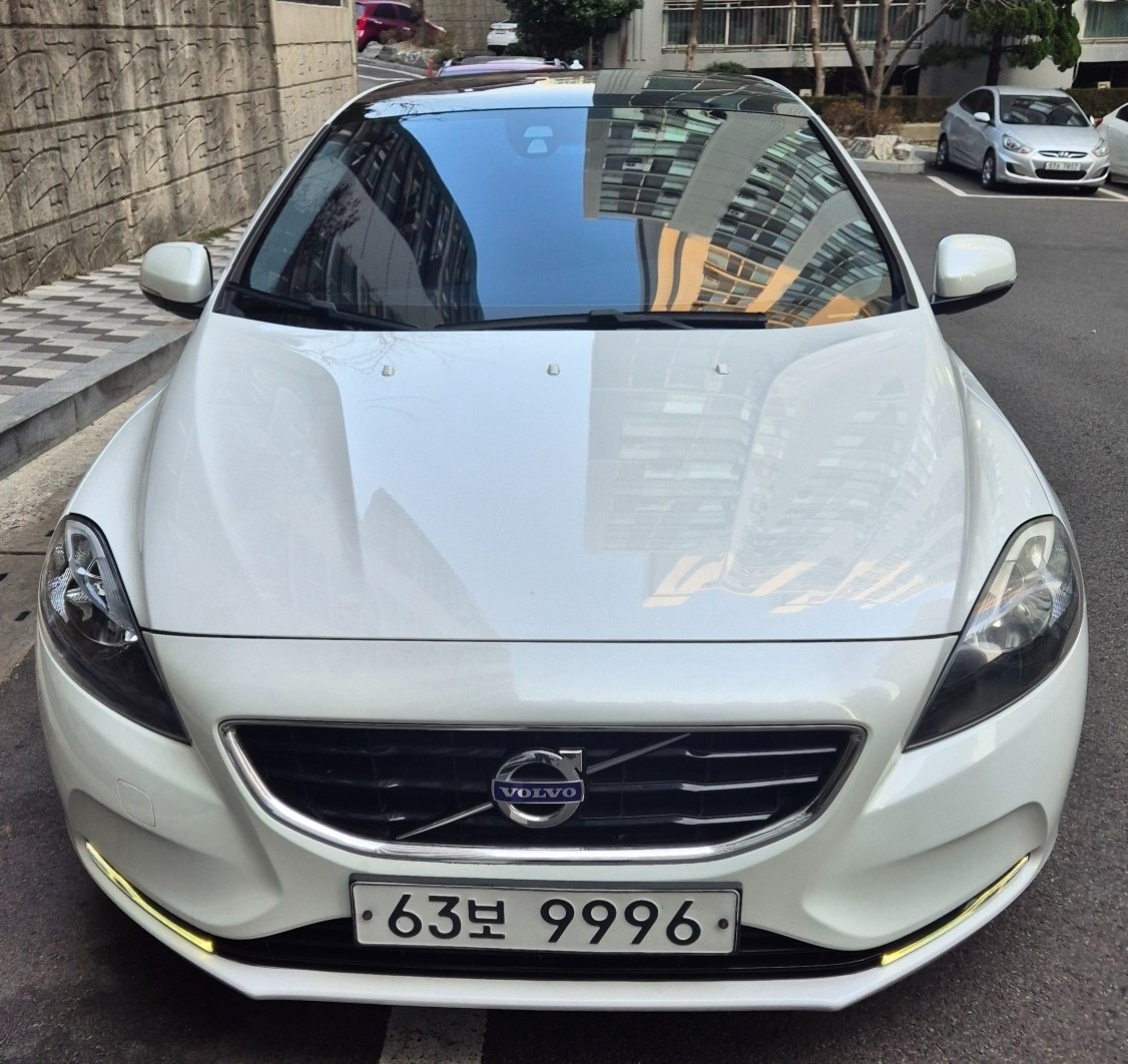 V40 Ⅱ D2 매물 썸네일