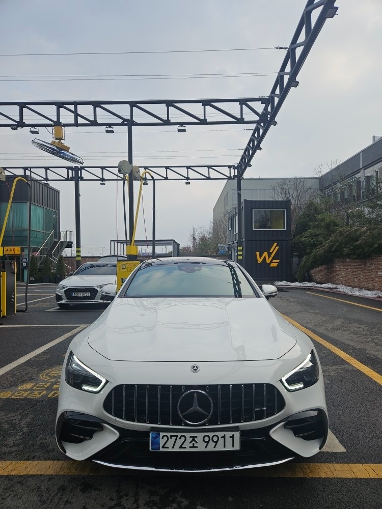 AMG GT C190 4도어 GT43 4Matic + 후기형 (389마력)다이나믹 매물 썸네일