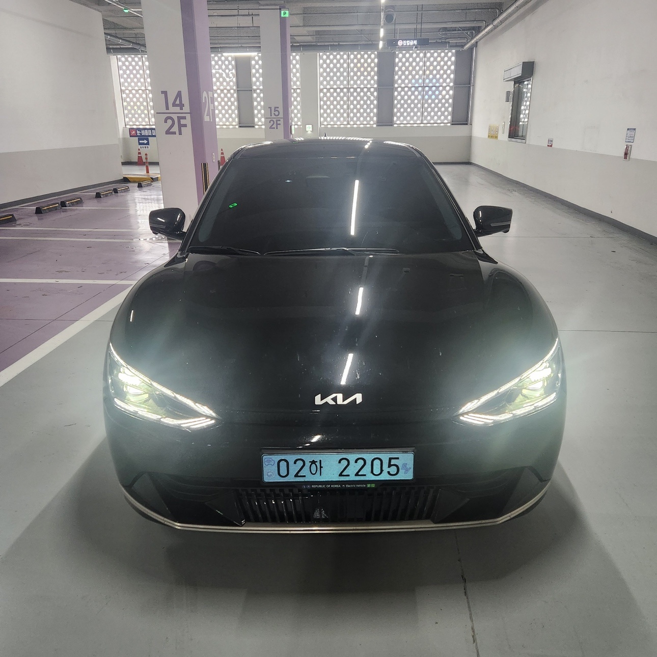 EV6 CV BEV(롱레인지/77.4kWh) RWD 어스(470km) 매물 썸네일