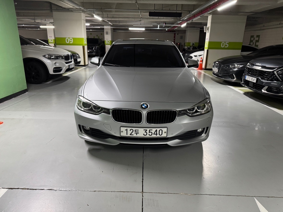 3시리즈 F30 320d 세단 전기형 (184마력) 매물 썸네일