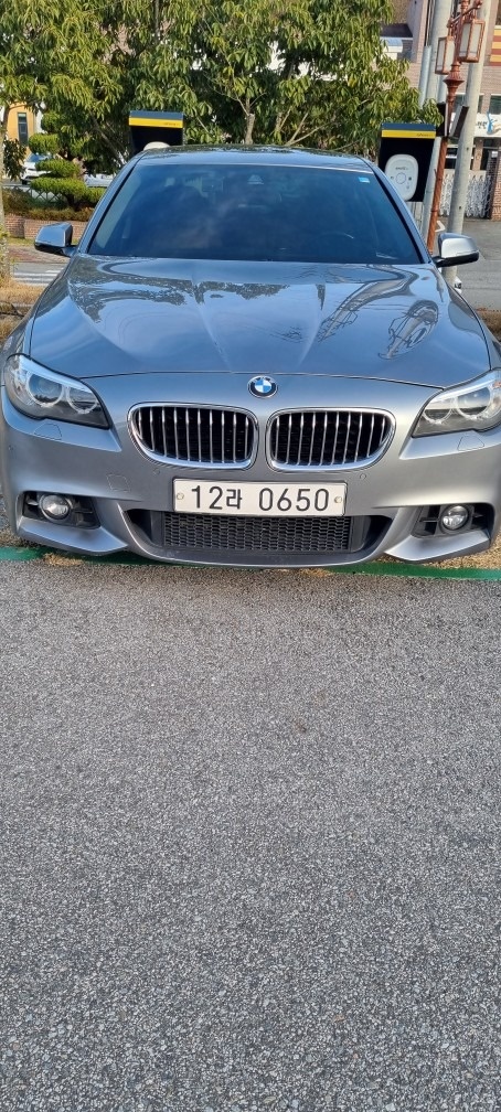 5시리즈 F10 528 i xDrive (245마력) 매물 썸네일