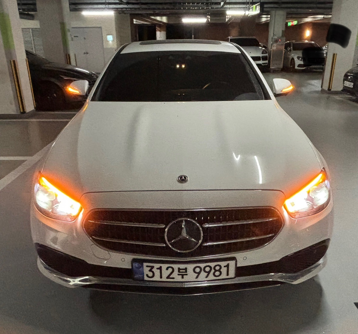 E 클래스 W213 E350 4Matic 후기형 (299마력)아방가르드 매물 썸네일