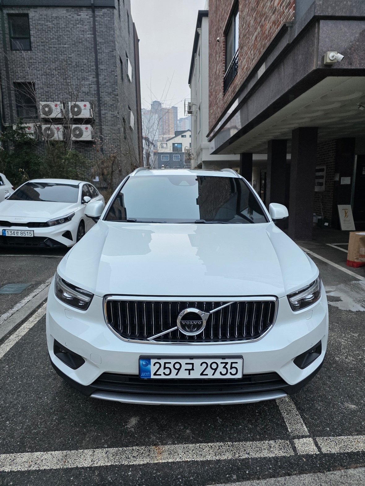 XC40 B4 AWD 매물 썸네일