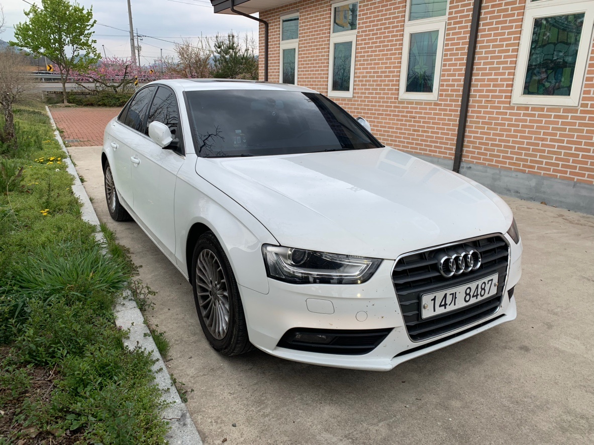 A4 B8/8K 2.0 TDI (143마력) 매물 썸네일