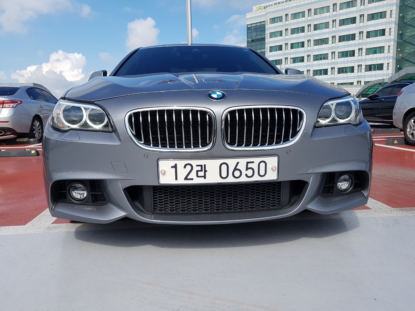 5시리즈 F10 528 i xDrive (245마력) 매물 썸네일