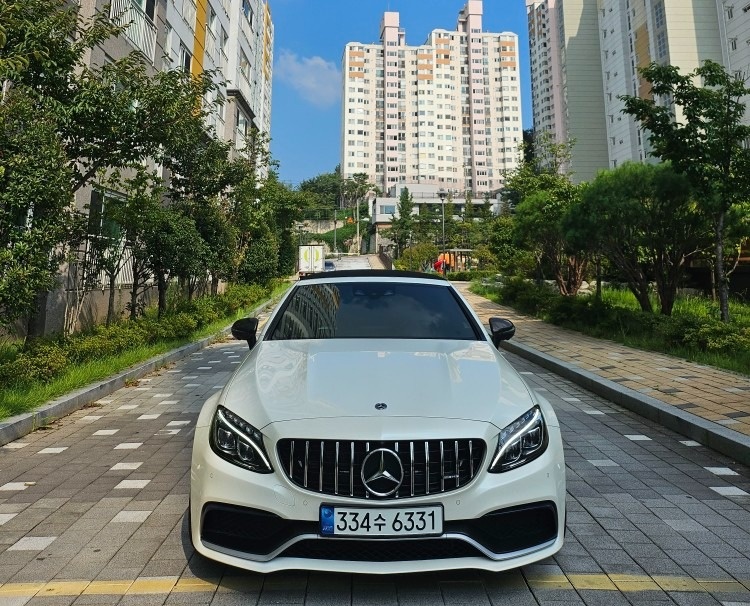 C 클래스 W205 C63 amg 카브리올레 (476마력)AMG Line 매물 썸네일