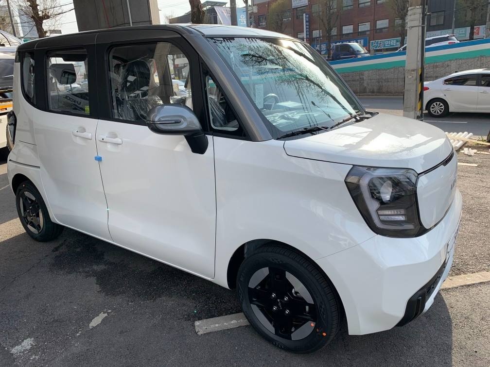 더 뉴 레이 PE2 TAM BEV(35.2 kWh) FWD 에어(205km) 매물 썸네일