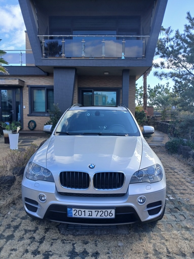 X5 E70 3.0i xDrive 매물 썸네일