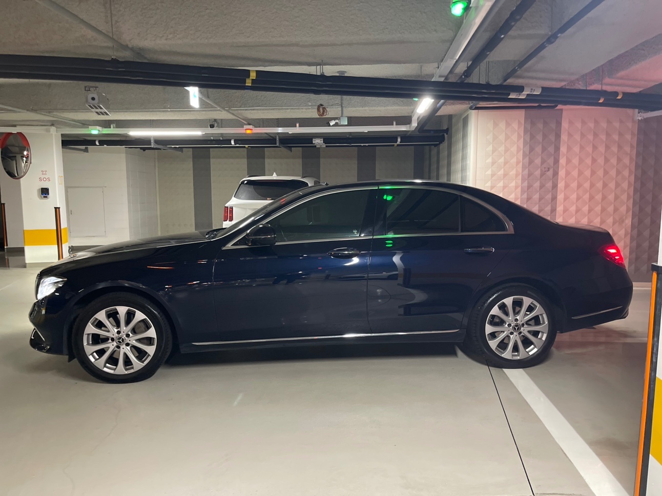 E 클래스 W213 E300 4Matic 매물 썸네일