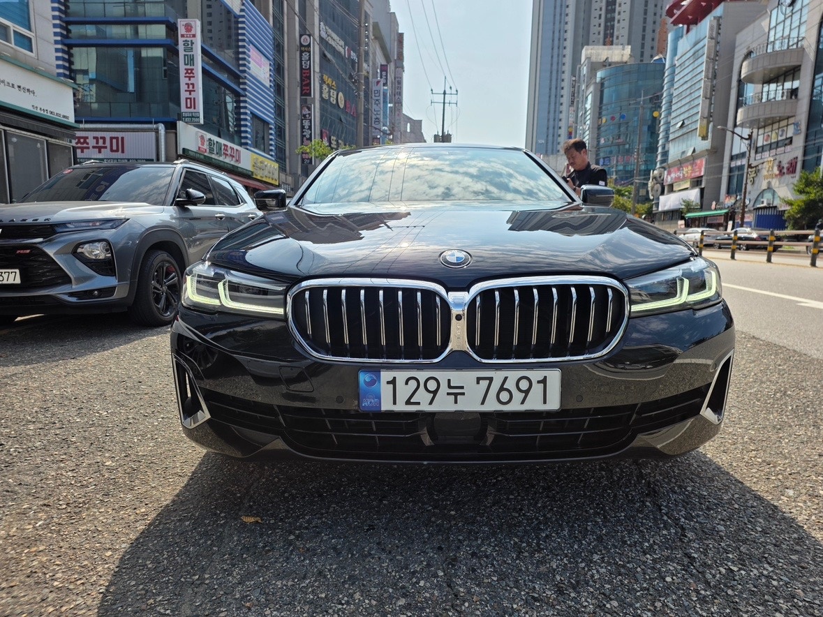 5시리즈 G30 520 i 후기형 (184마력)럭셔리 매물 썸네일