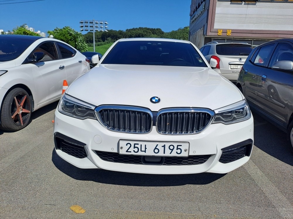 5시리즈 G30 520d xDrive (190마력)M 스포츠 플러스 매물 썸네일