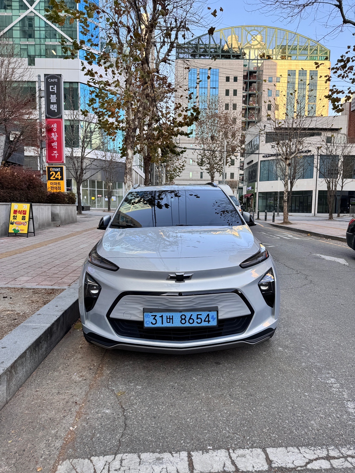 볼트 EUV BEV(66KWh/402km) FWD 프리미어 매물 썸네일