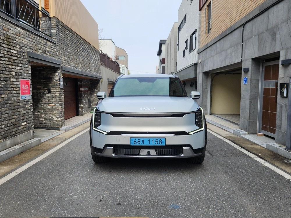 EV9 MV1 BEV(99.8kWh) 4WD 어스(6인승-릴렉션) 매물 썸네일