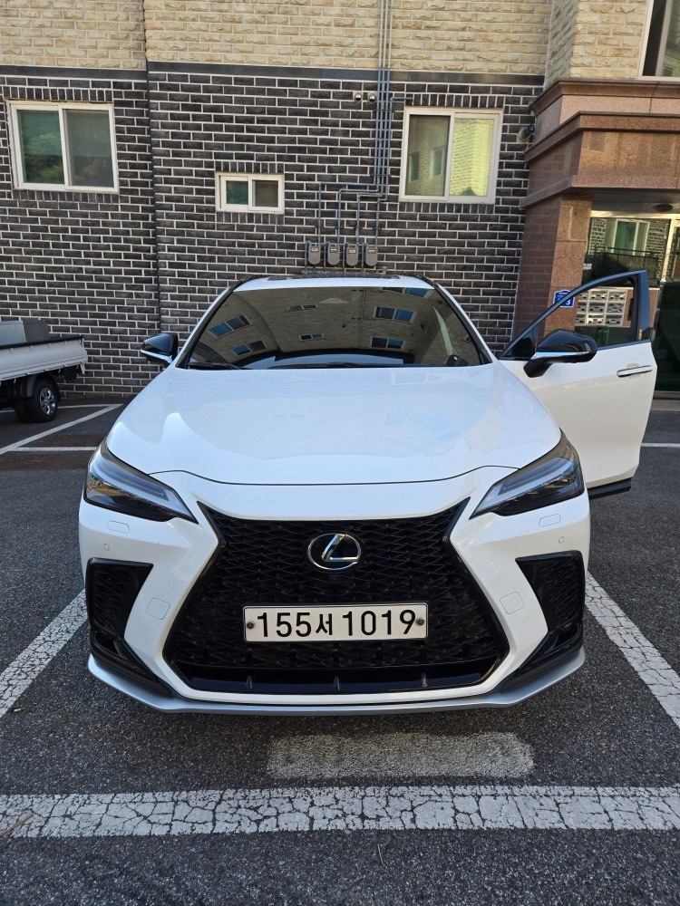 NX AZ20 NX450h+ AWD (182마력)F SPORT 매물 썸네일