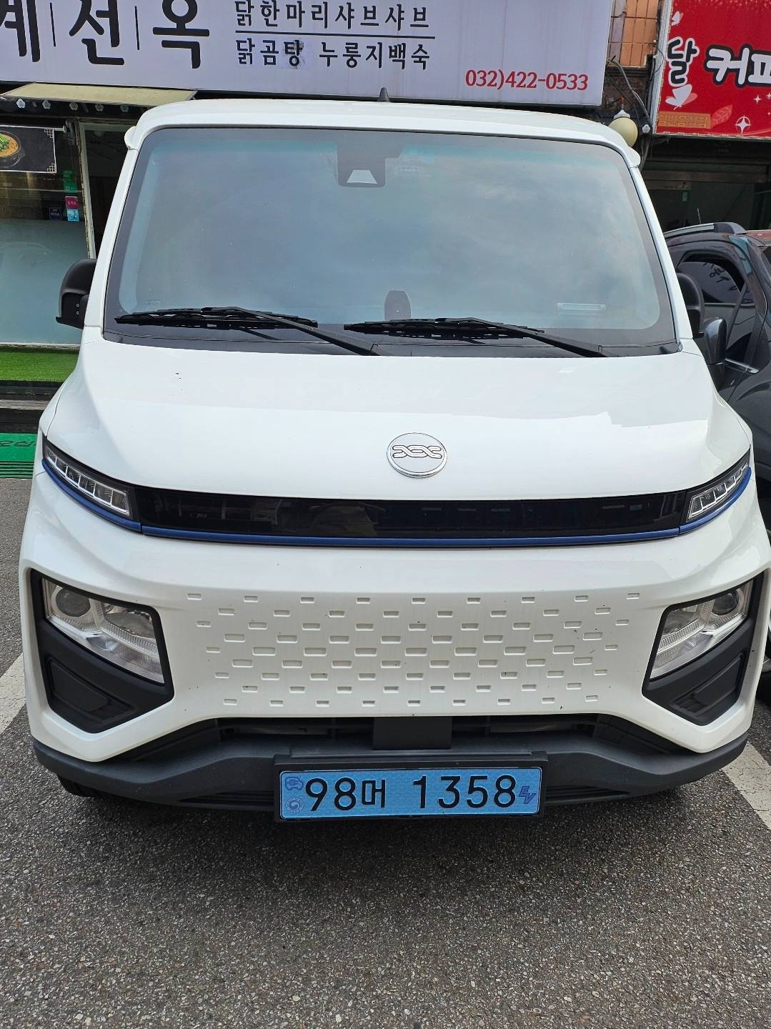이티밴 BEV(2인승 41.9kWh) RWD (227km) 매물 썸네일
