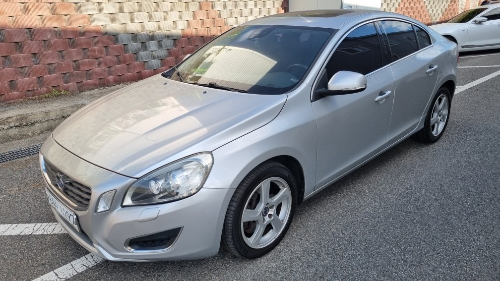 S60 Ⅱ T5 2.0 매물 썸네일