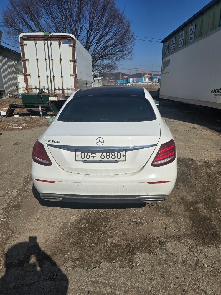 E 클래스 W213 E300 전기형 (211마력) 매물 썸네일