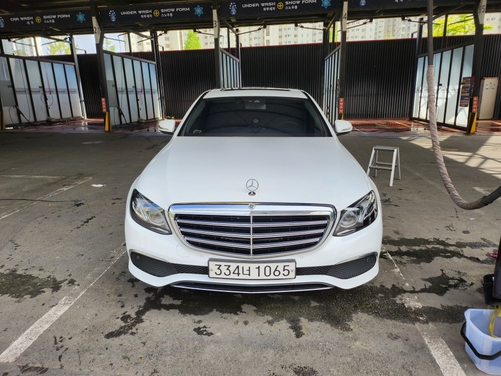 E 클래스 W213 E220 d 4Matic 매물 썸네일