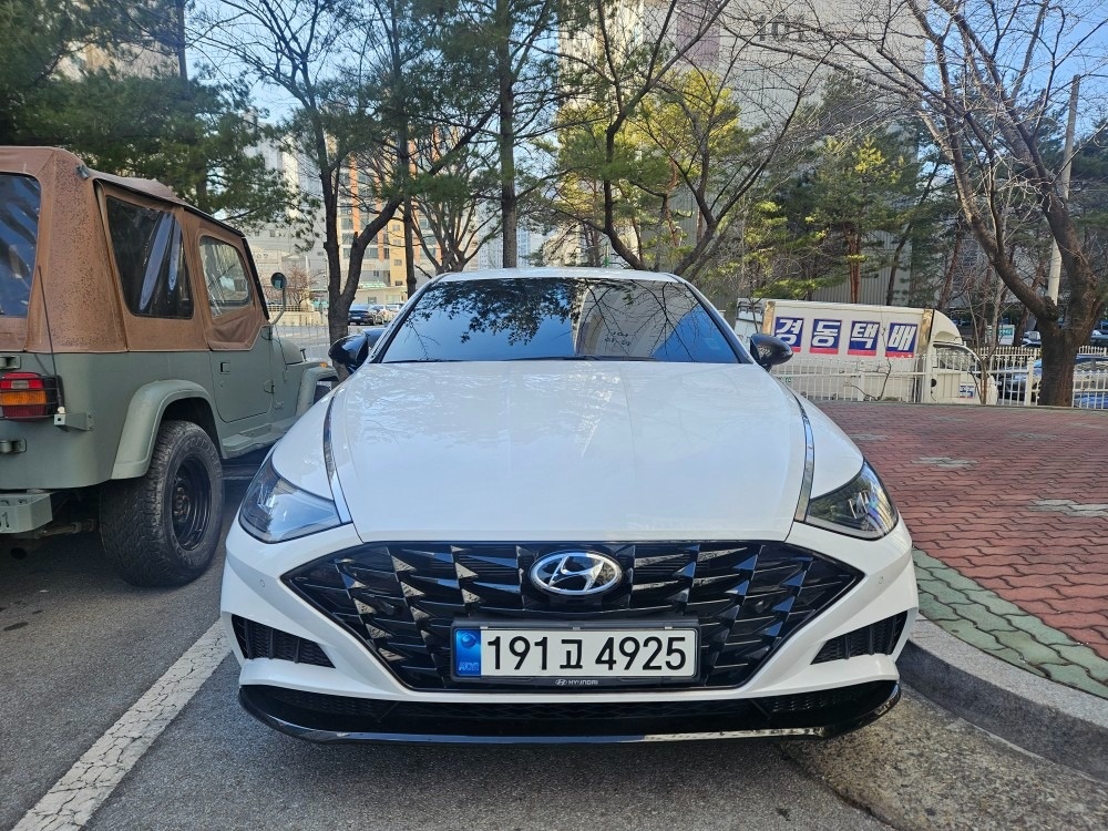 신형 쏘나타 DN8 2.0 CVVL FWD 프리미엄 플러스 매물 썸네일